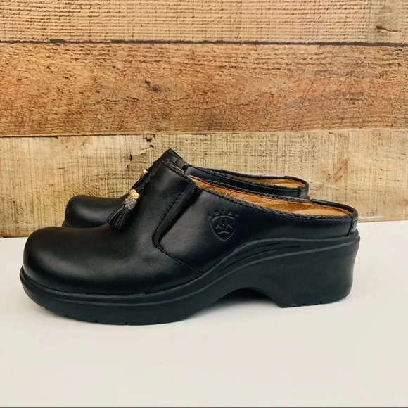 NWOT Ariat Leather Mules with Tassel - Picture 2 of 7